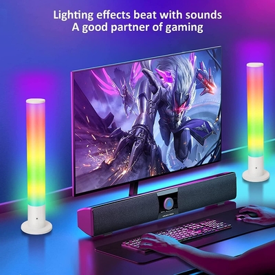 Diseño de luz de humor LED fresca Tuya Control Wifi Atemorizante lámpara de mesa LED con blanco RGB